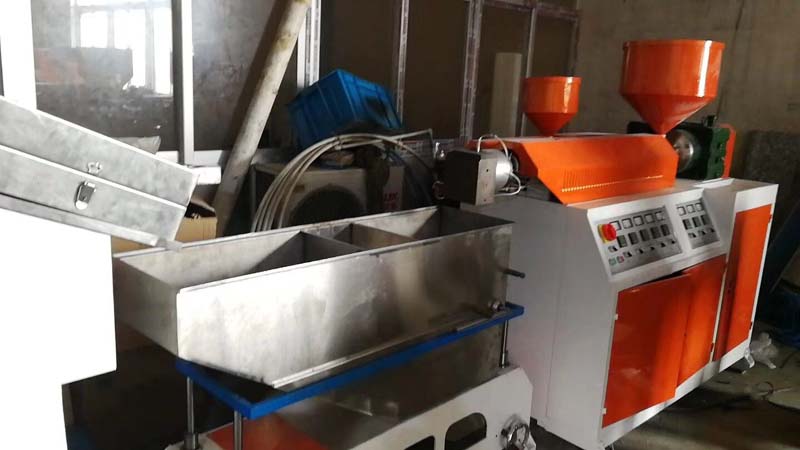 塑料拉鏈機(jī)
